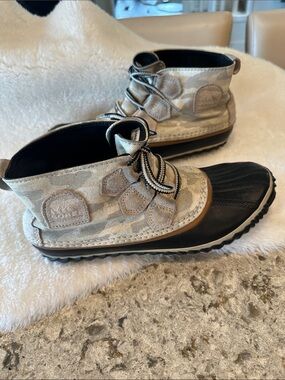 Sorel out n about rain boots